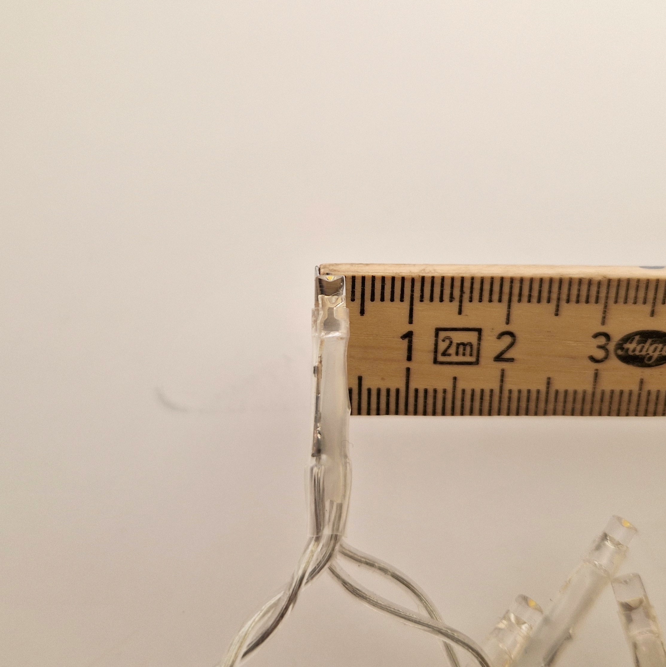 LED-Minilichterkette mit Batteriebetrieb, Birnenabstand 15 cm