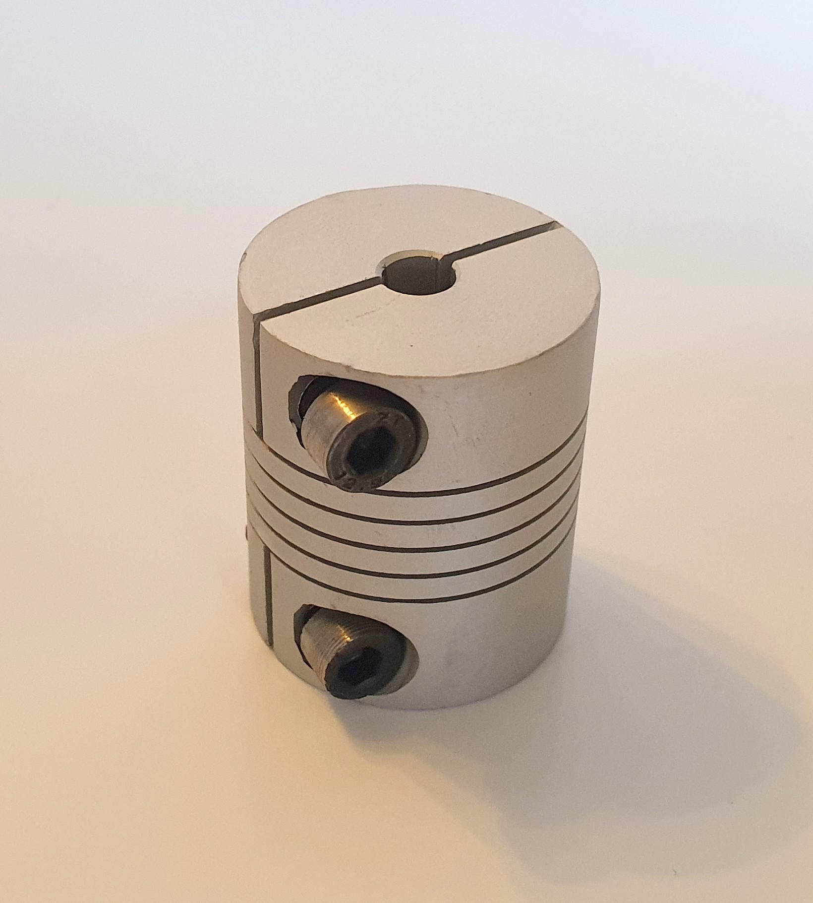 flexible Kupplung von 5mm Welle auf 4mm / 5mm / 6mm / 8mm / 10mm / 12mm für Pyramidenmotoren