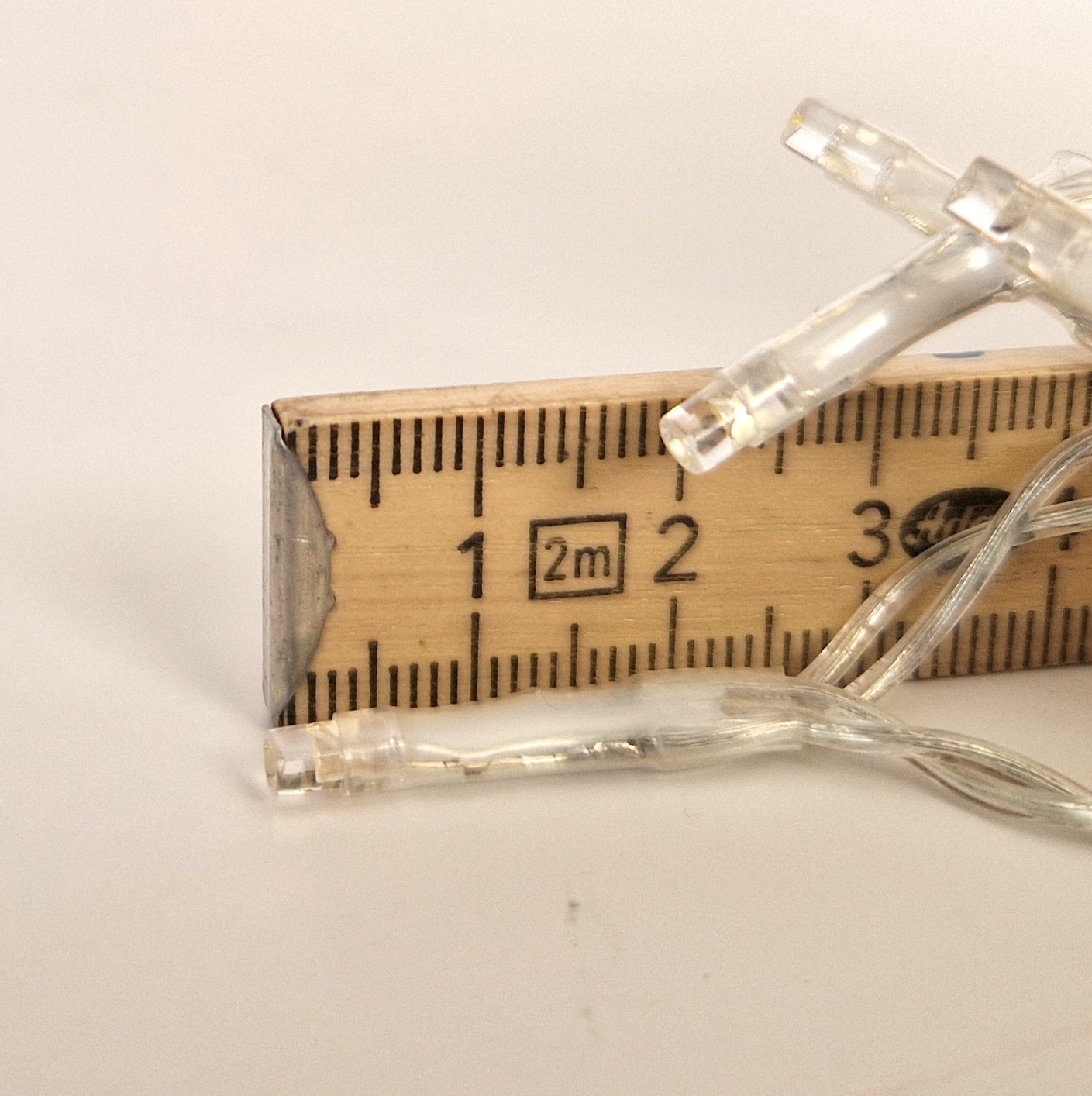 LED-Minilichterkette mit Batteriebetrieb, Birnenabstand 15 cm