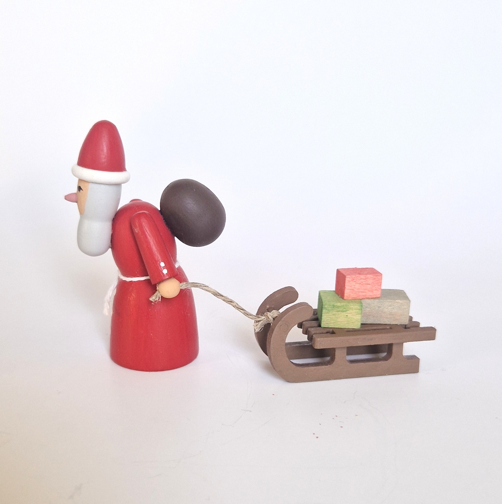 Weihnachtsmann mit Schlitten