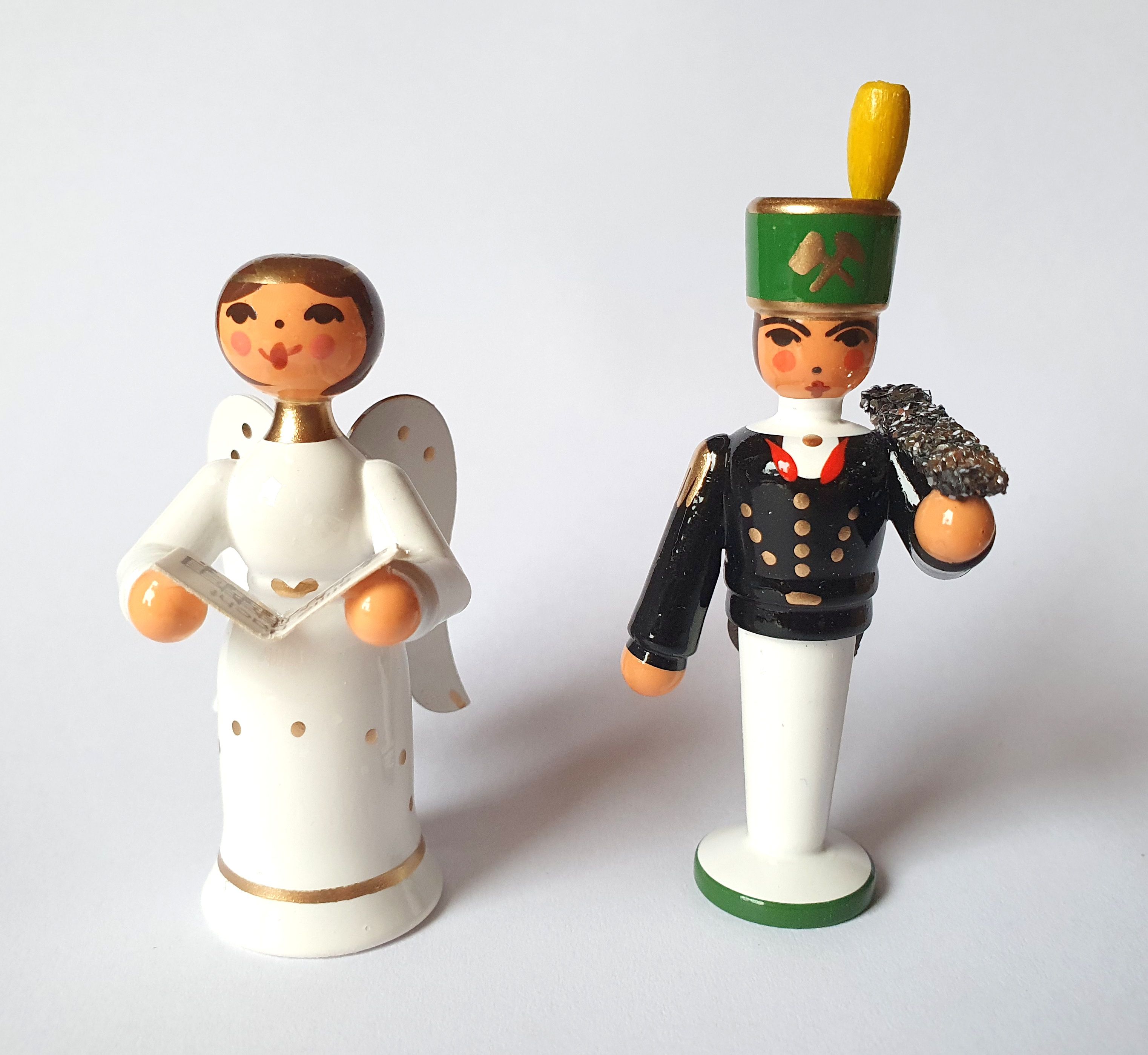 Gedrechselte Figuren für Weihnachtspyramiden