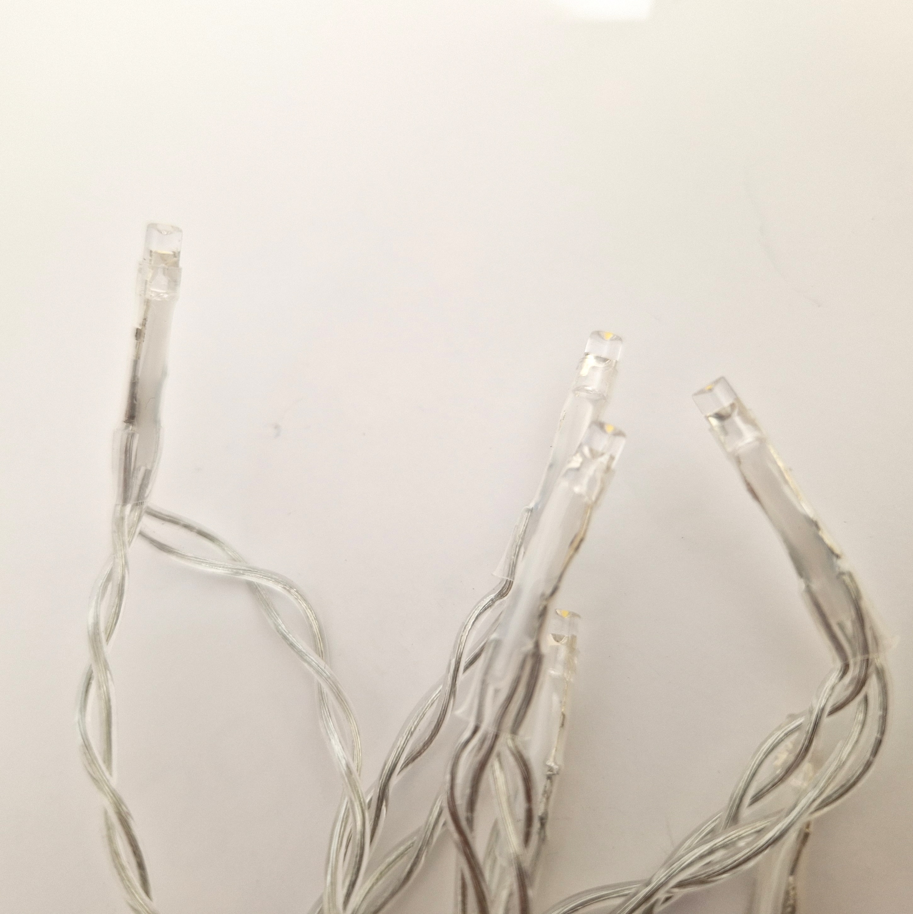 LED-Minilichterkette mit Batteriebetrieb, Birnenabstand 15 cm