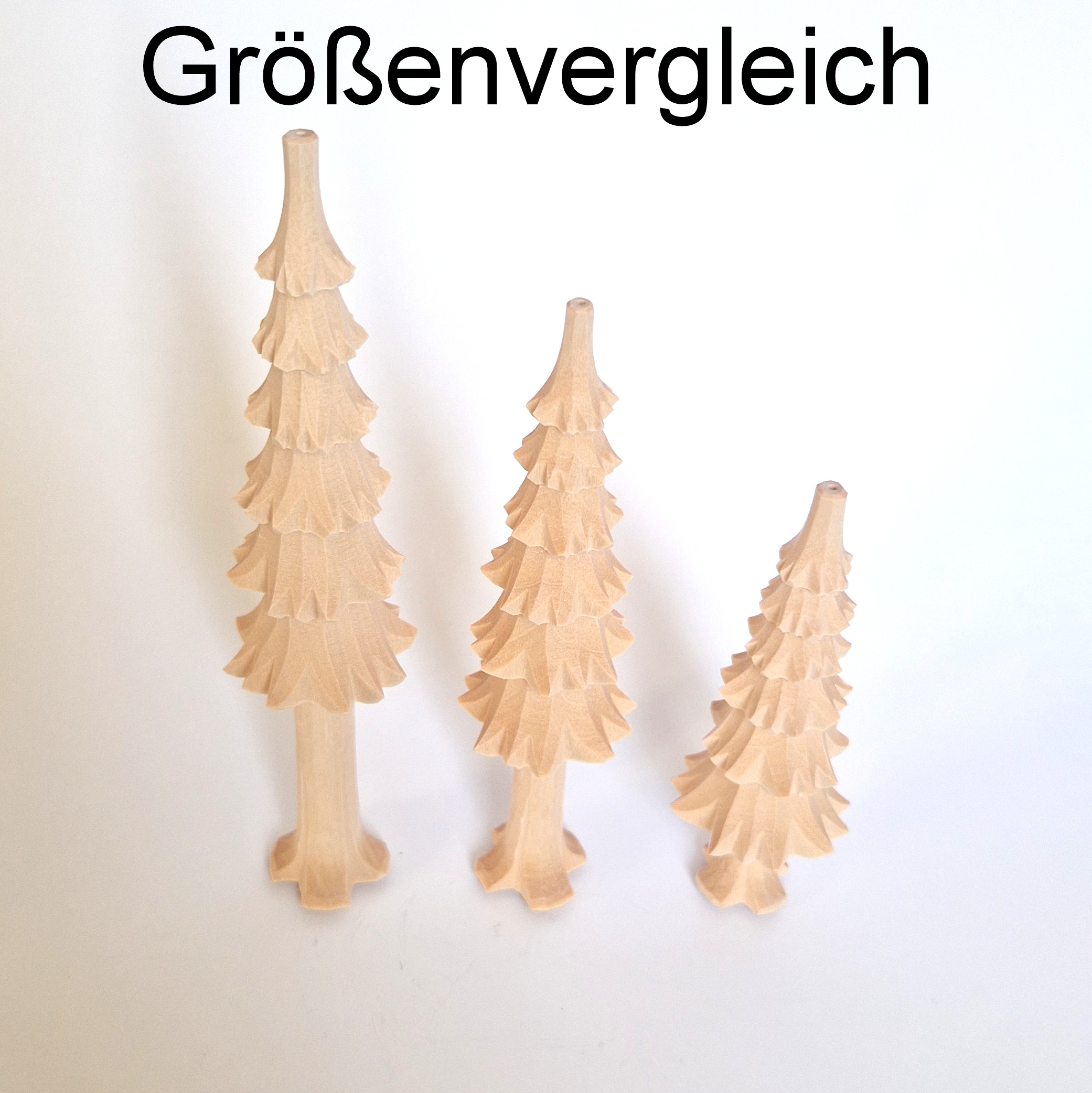 geschnitzter Baum mit Stamm, gebohrt als Pyramidenwelle