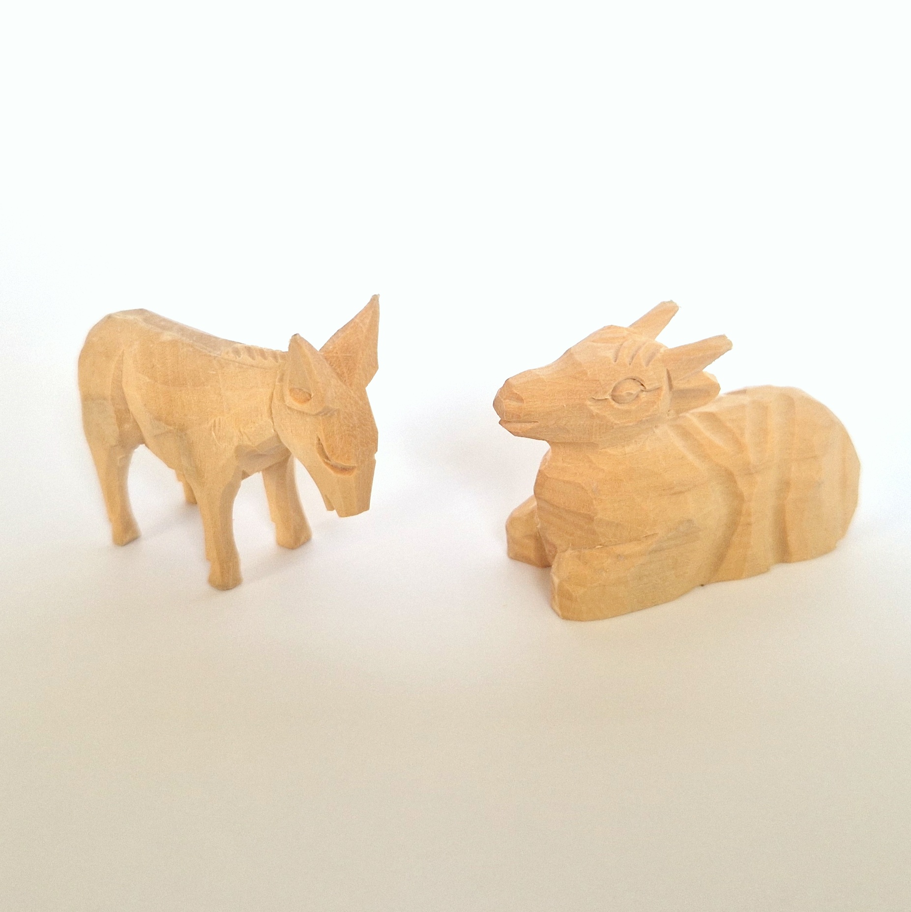 Tierfiguren "Ochse und Esel" geschnitzt - 2teilig
