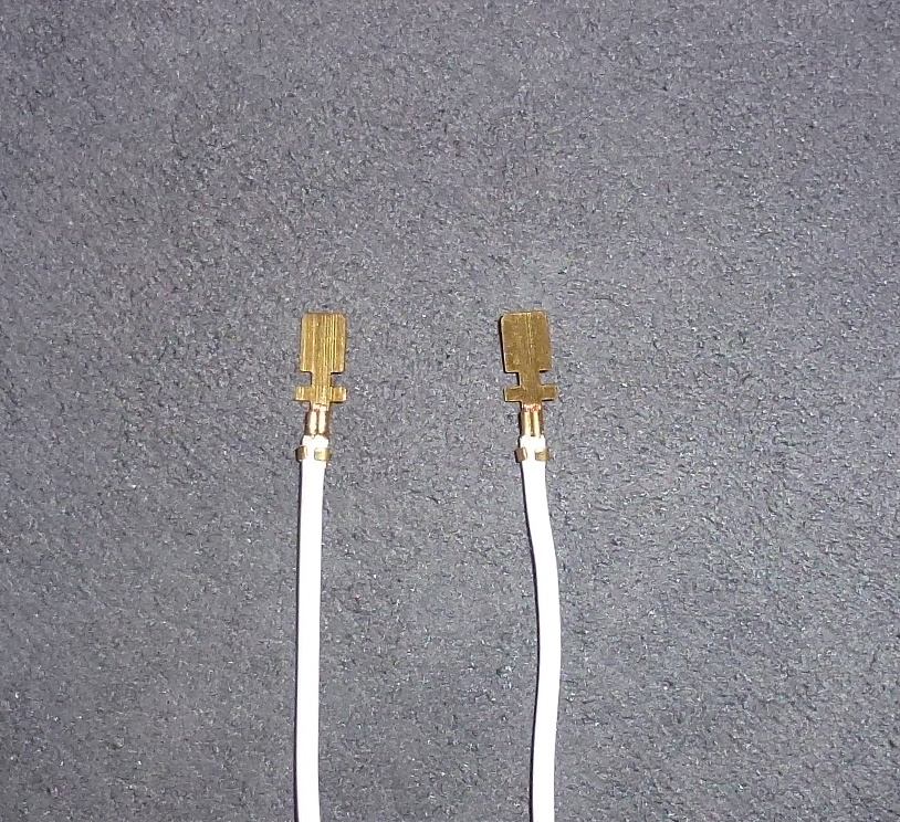 Litze-Kabel mit angeklemmten Kabelschuh